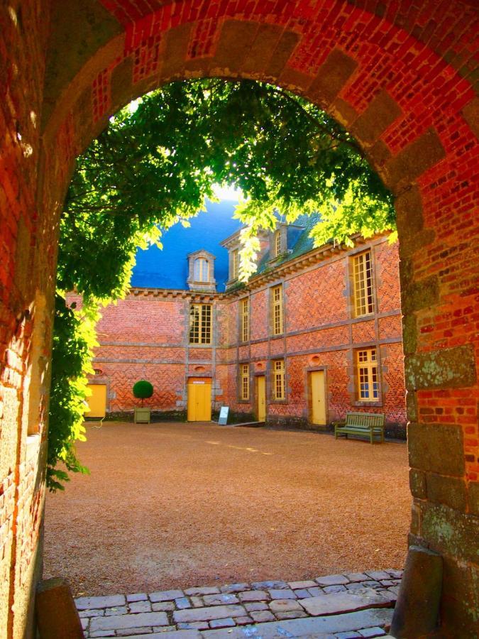 Le Beauregard Bed and Breakfast Rânes Eksteriør billede